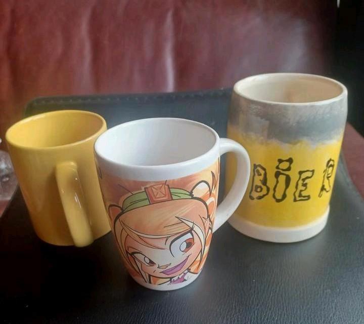 Leuke mokken, set van 3. 1x voor meisjes en 1 flinke bierpul, Huis en Inrichting, Keuken | Keukenbenodigdheden, Zo goed als nieuw