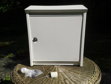 Brabantia wandbrievenbus wit beschikbaar voor biedingen