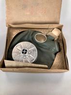 Oud gasmasker in doos, Verzamelen, Militaria | Tweede Wereldoorlog, Overige gebieden, Landmacht, Verzenden