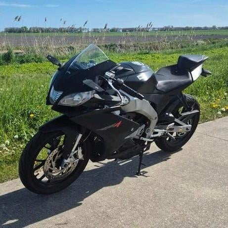 Aprilia RS4 50 2016 SBK Replica, 6 versnellingen, Gebruikt, Maximaal 45 km/u, 49 cc