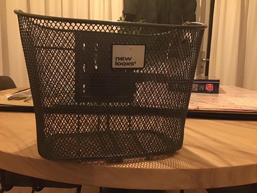 New Looxs Fietsmand - Zwart, met stuurbevestiging, Fietsen en Brommers, Fietsaccessoires | Fietsmanden, Zo goed als nieuw, Fietsmand