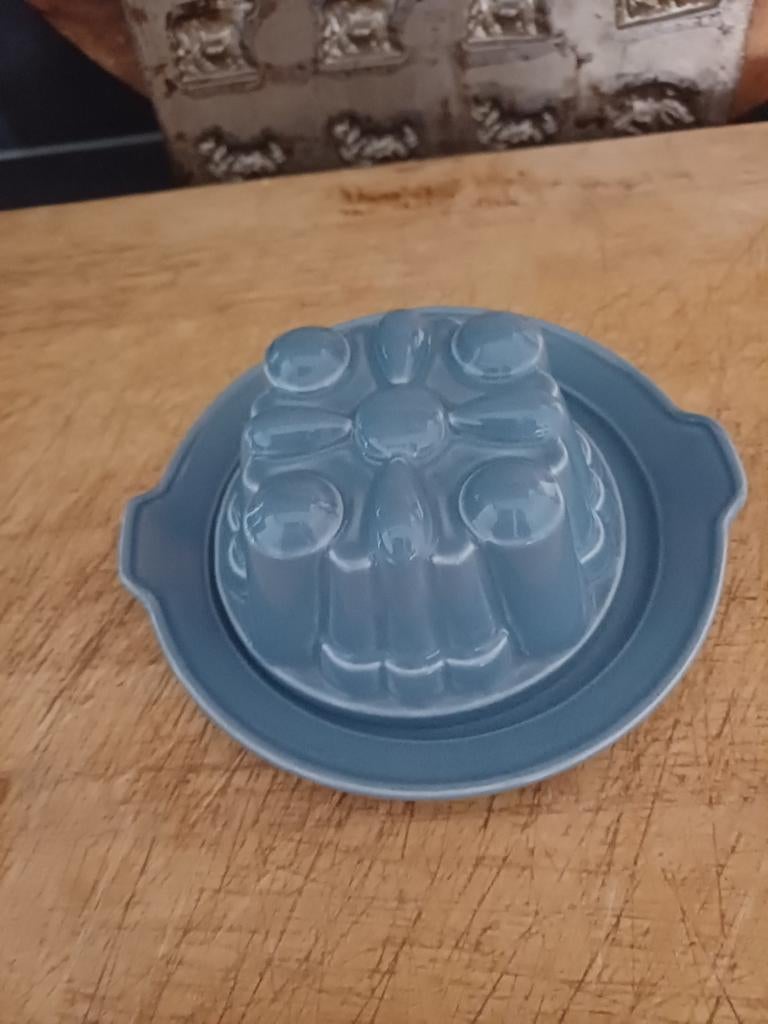 Zeldzame Puddingvorm van pastel Regout kleinste maat, Verzenden