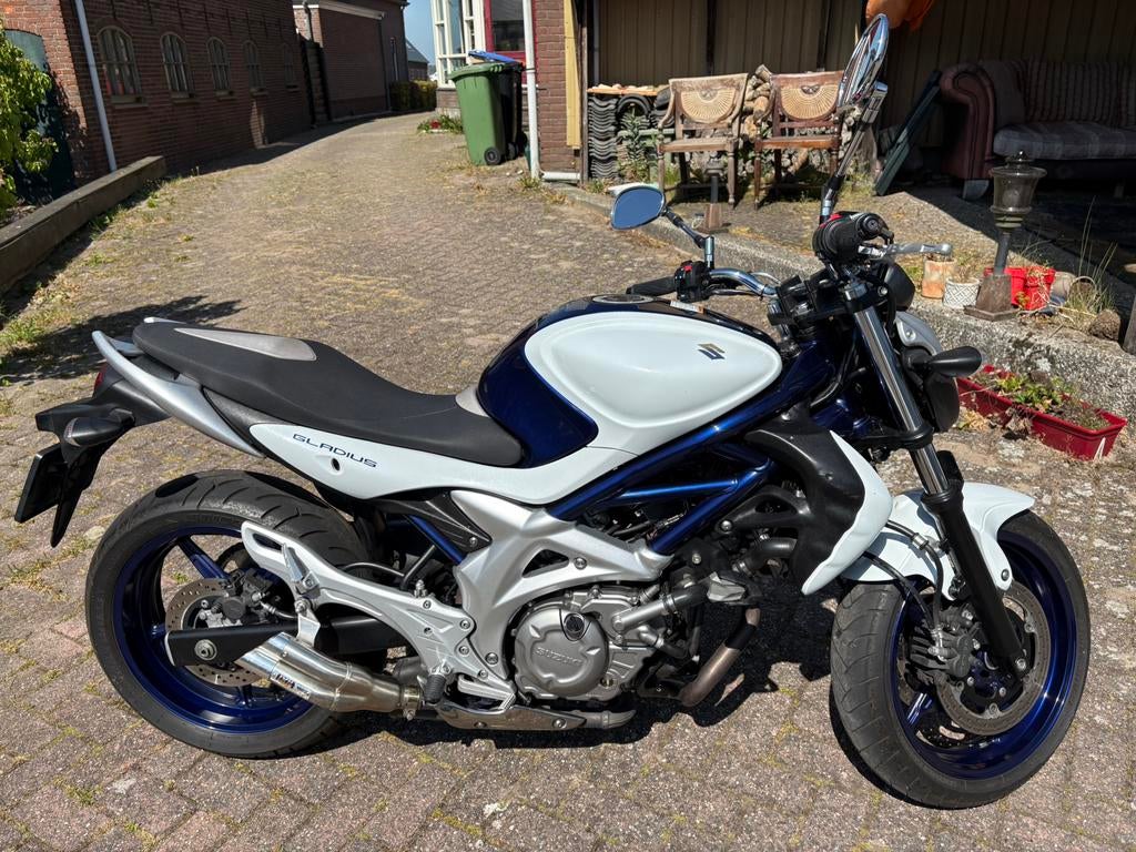 Suzuki Gladius SFV650 Naked bike, 2 cilinders, Motorrijbewijs A, Particulier, Meer dan 35 kW