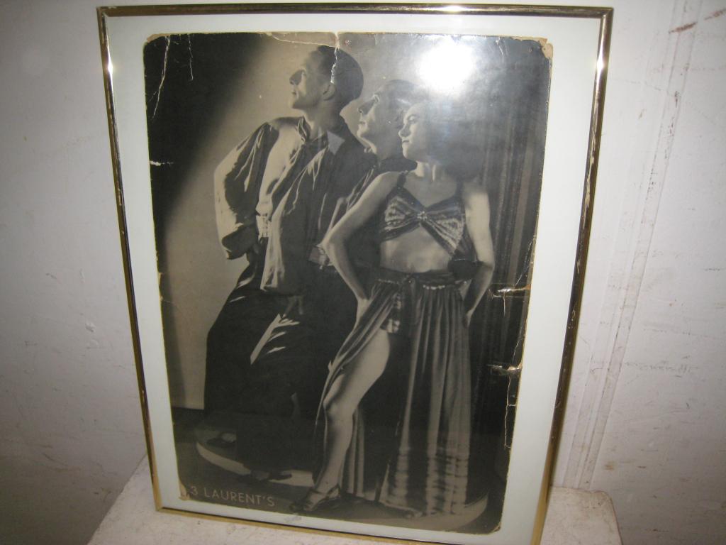 Vintage zwart/wit foto van 3 Laurent's dansers, lijst 40x50