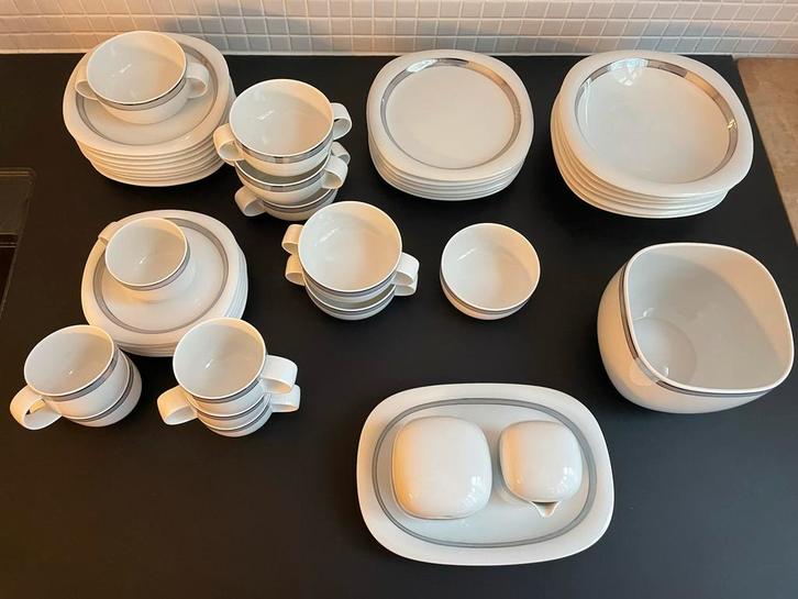 Rosenthal SUOMI Gala Platin, Timo Sarpaneva 30-delig, Antiek en Kunst, Antiek | Servies compleet, Ophalen of Verzenden