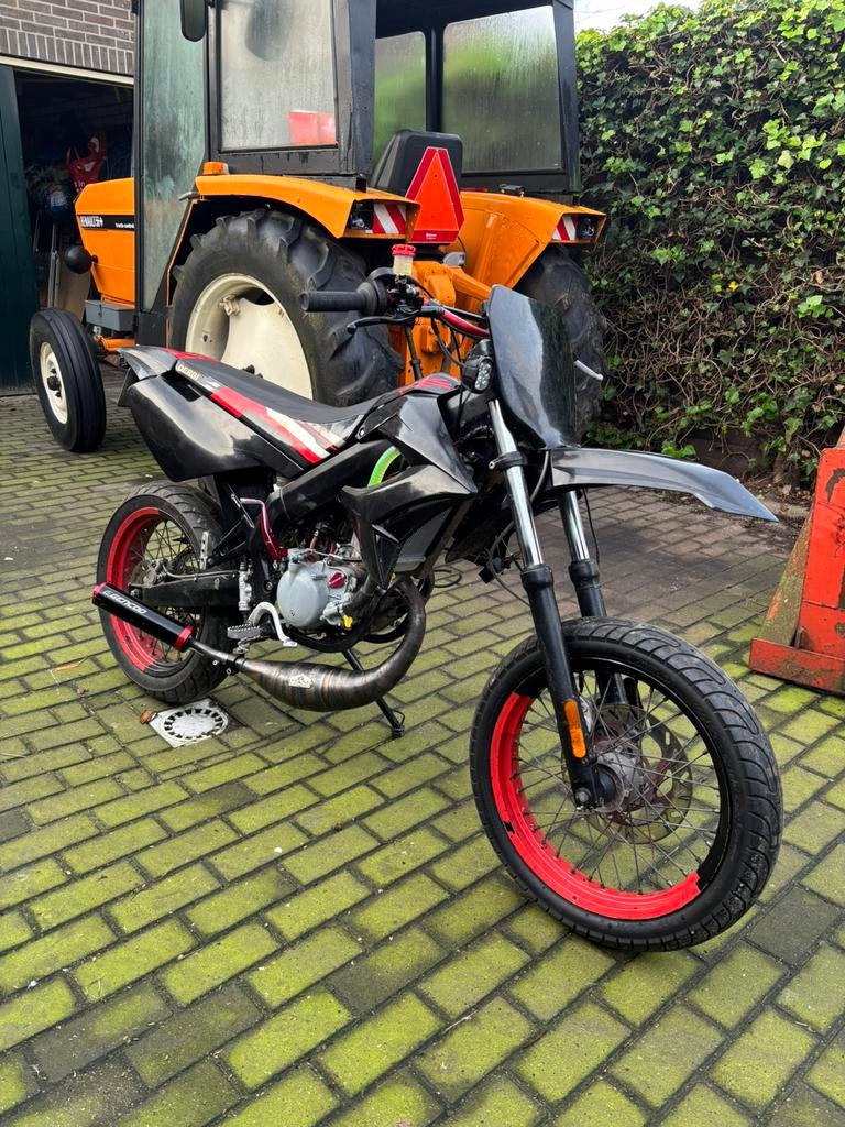 Derbi senda sm, Fietsen en Brommers, Brommers | Crossbrommers, Ophalen of Verzenden, Zo goed als nieuw, Derbi