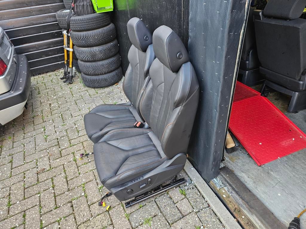 Leder leer interieur skoda enyaq 2022 in perfecte staat, Auto-onderdelen, Interieur en Bekleding, Ophalen, Gebruikt, Skoda