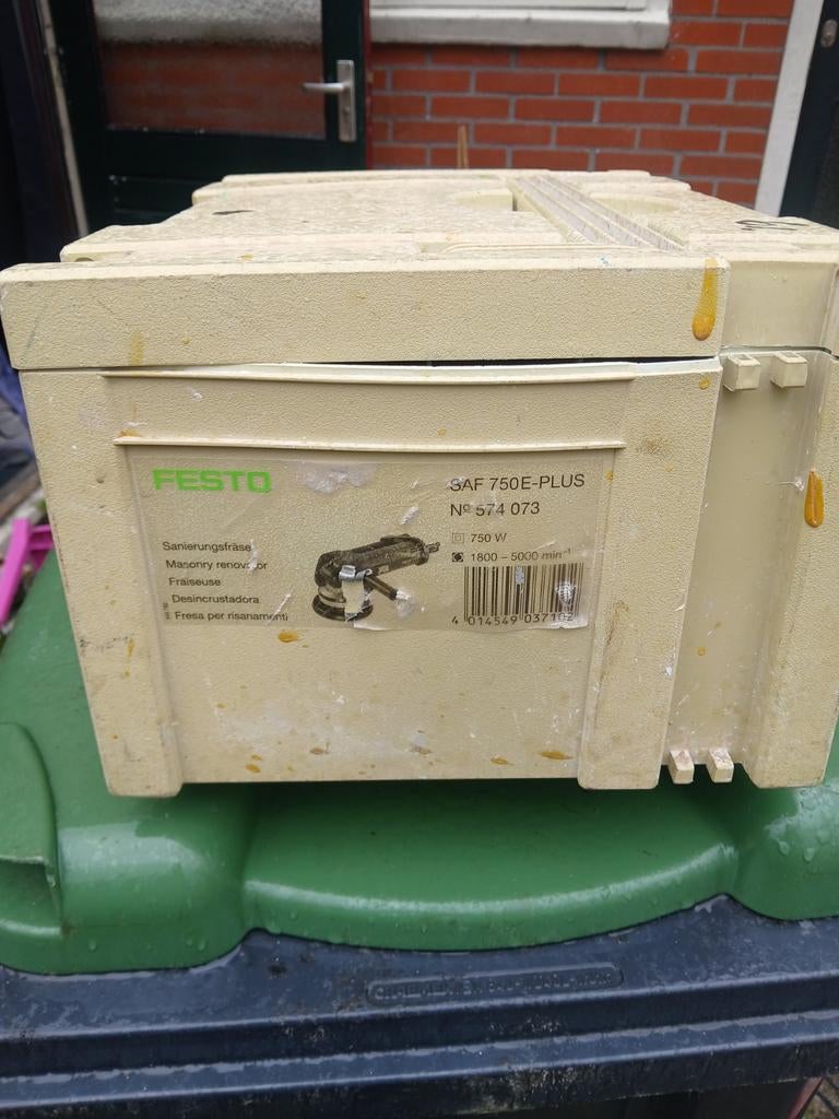 Festool beton frees renovatie machine, Ophalen