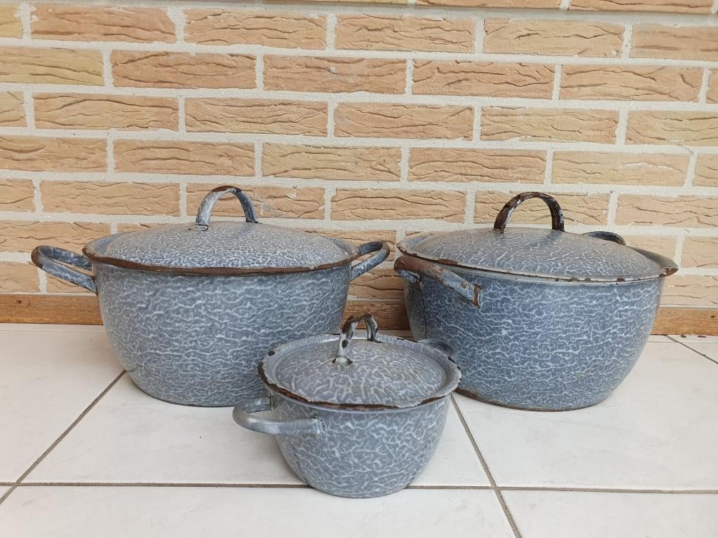 Pannen, antiek, emaille, decoratief, Huis en Inrichting, Keuken | Potten en Pannen, Ophalen, Gebruikt, Overige materialen, Pannenset