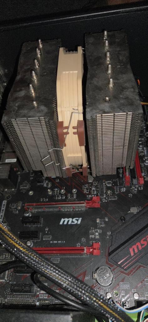 Gaming PC met AMD Ryzen 7 2700 en RX 5500 XT, Computers en Software, Desktop Pc's, Ophalen of Verzenden