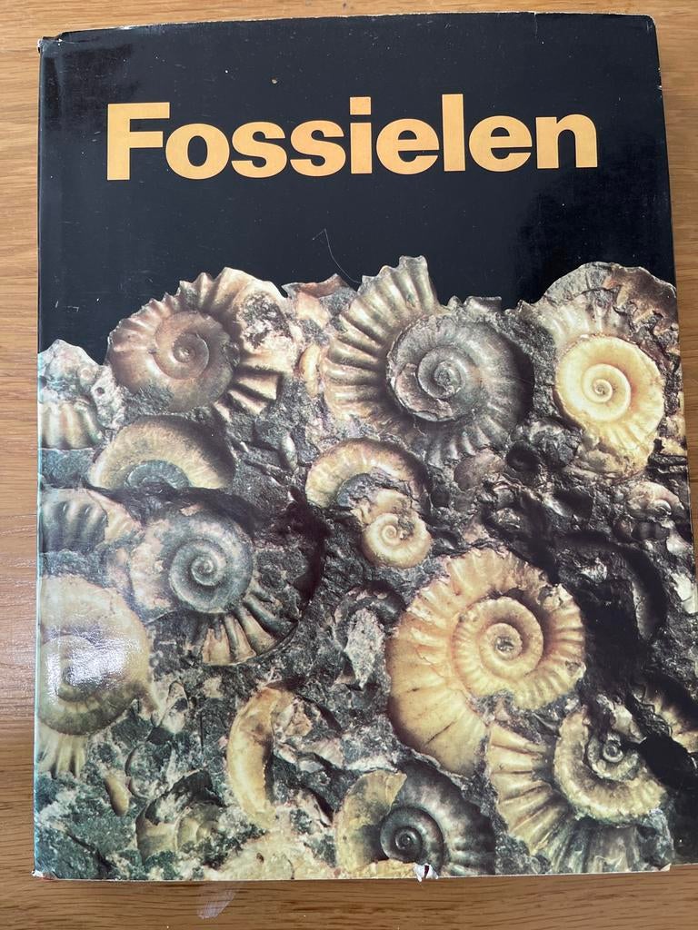 Fossielen - Een uitgebreide gids over prehistorisch leven, Ophalen of Verzenden