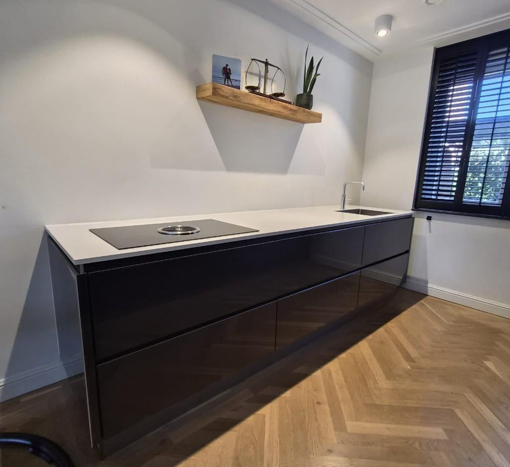 Complete luxe moderne keuken mét inbouwapparatuur, Huis en Inrichting, Keuken | Complete keukens, Ophalen, Overige materialen