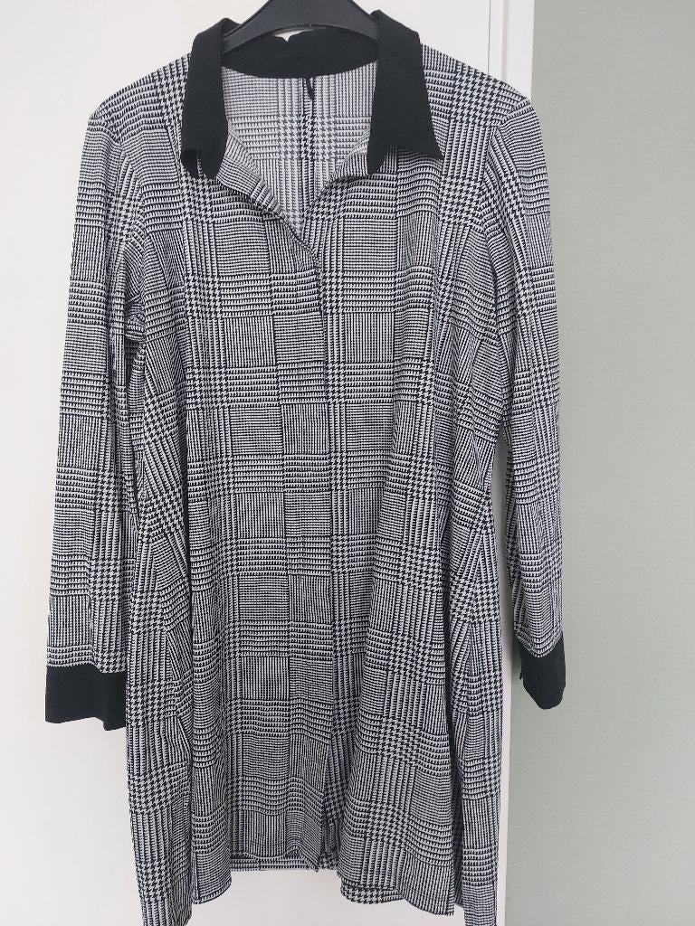 Pak plus basics, Ophalen of Verzenden, Zo goed als nieuw, Maat 42/44 (L)