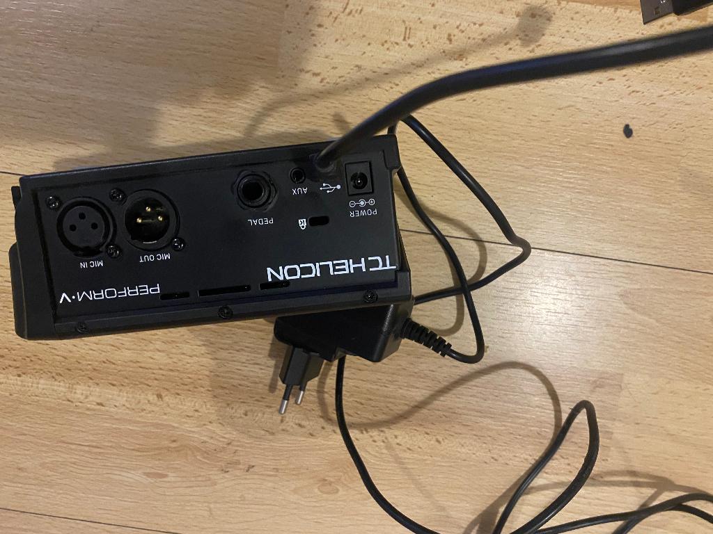 Tc helicon Perform v, Verzenden, Zo goed als nieuw, Reverb