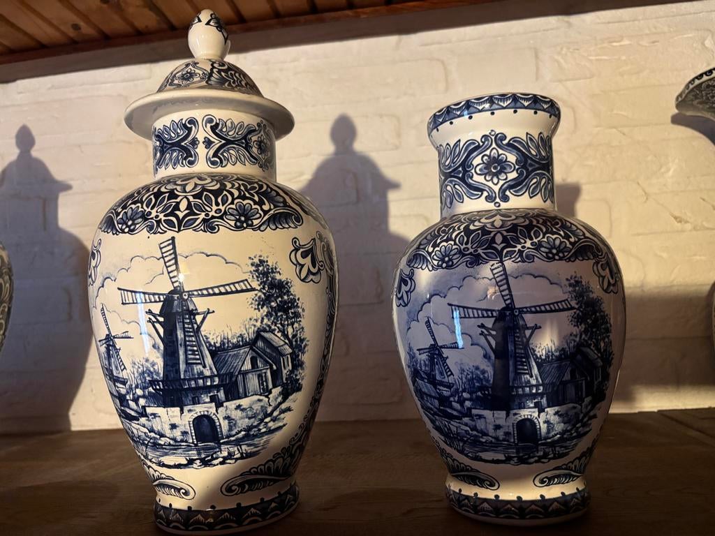 Set van 2 Delfts Blauwe vazen met molenlandschap, Ophalen
