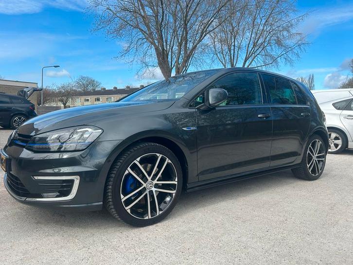 Volkswagen Golf GTE ,  full opt org NL 2015  leer pano cplay, Auto's, Volkswagen, Particulier, Golf, ABS, Achteruitrijcamera, Adaptieve lichten