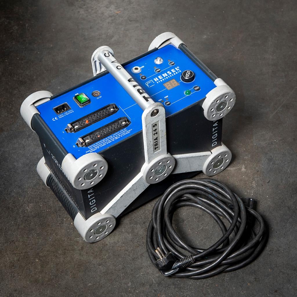 Hensel 2400W Tria flits generator + twee lamp koppen, Ophalen, Gebruikt, Overige typen