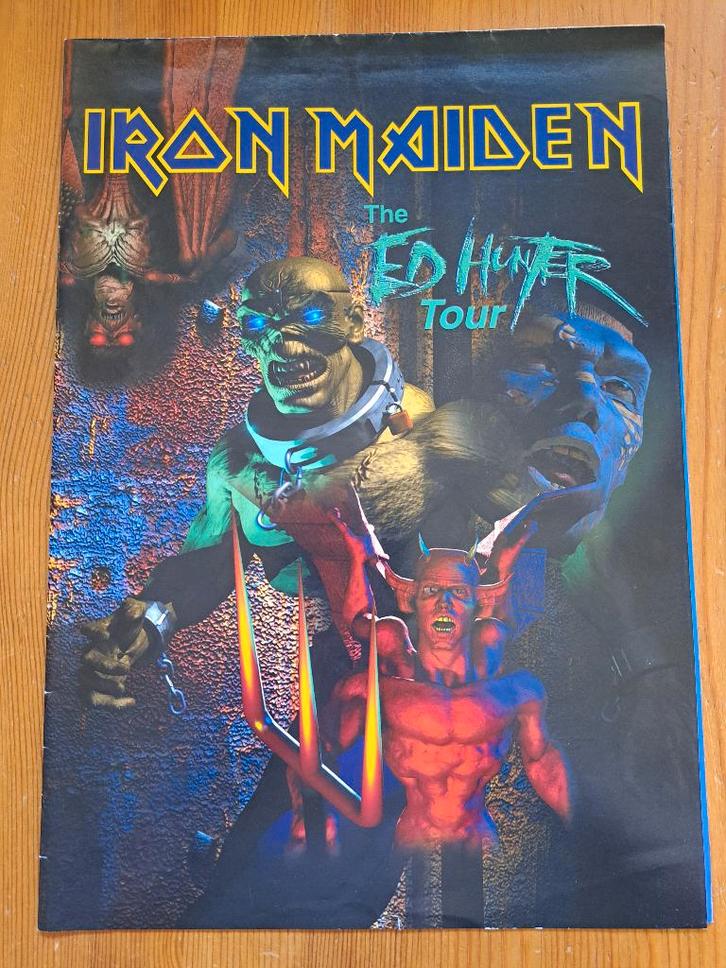 Iron Maiden postertourbook: The Ed Hunter Tour (1999)., Cd's en Dvd's, Vinyl | Hardrock en Metal, Zo goed als nieuw, Ophalen of Verzenden