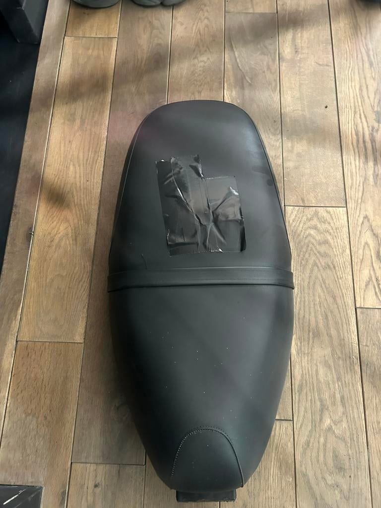 Piaggio Zip Type 3 Zadel, Ophalen, Zo goed als nieuw, Zadel