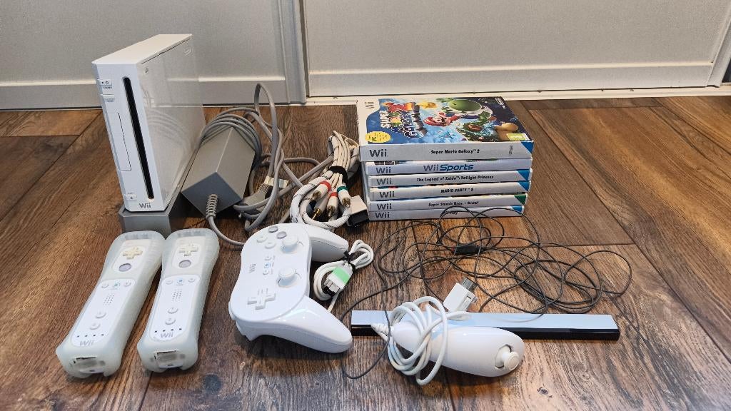 Nintendo Wii met Spellen en Accessoires, Spelcomputers en Games, Ophalen of Verzenden, Gebruikt, Met 2 controllers, Met games