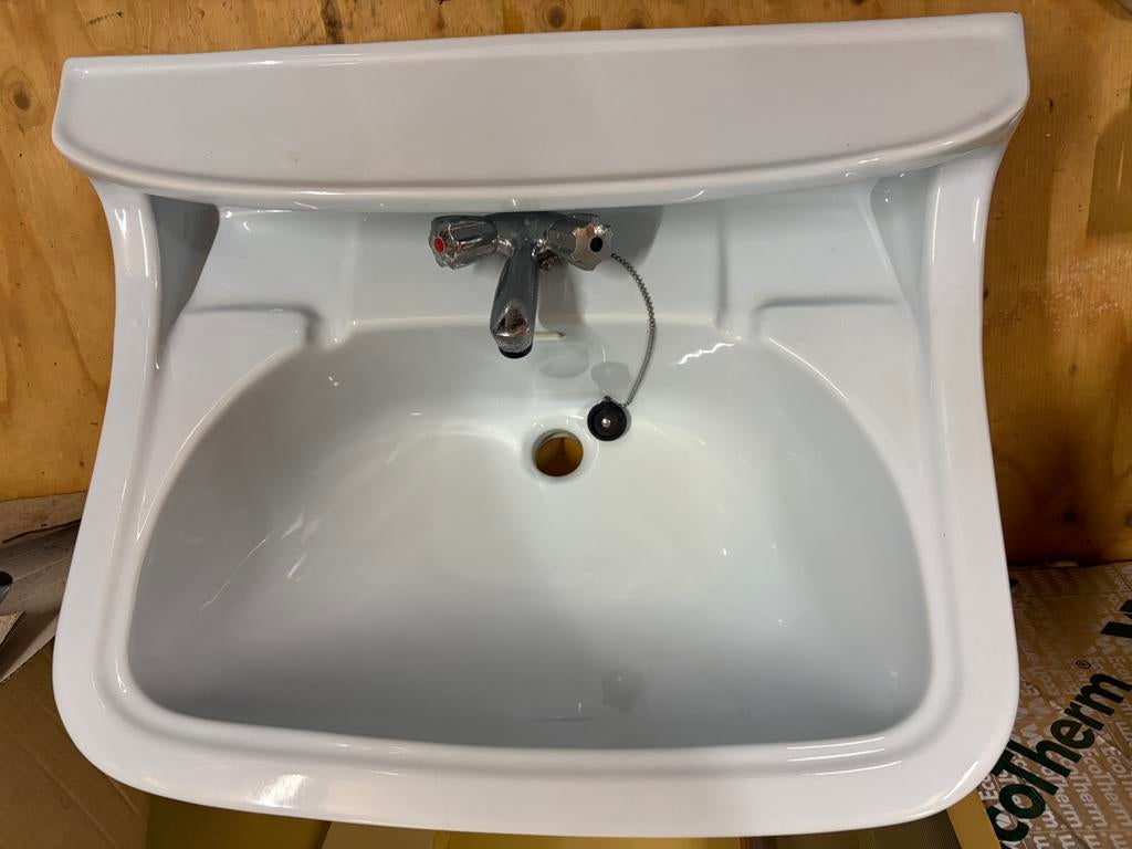 Vintage pastel blauwe wasbak, Ophalen