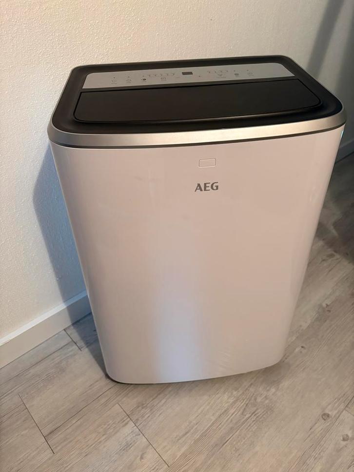 AEG mobiele airco AXP34U338HW, Witgoed en Apparatuur, Airco's, Zo goed als nieuw, Mobiele airco, Minder dan 60 m³, 3 snelheden of meer