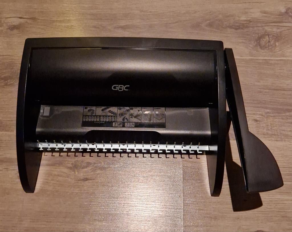 Inbindmachine GBC zwart inclusief ringbanden, Ophalen of Verzenden, Zo goed als nieuw