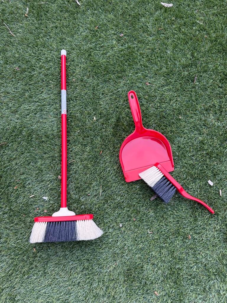 Speelgoed bezem, handveger en blik set rood., Kinderen en Baby's, Speelgoed | Overig, Ophalen, Jongen of Meisje