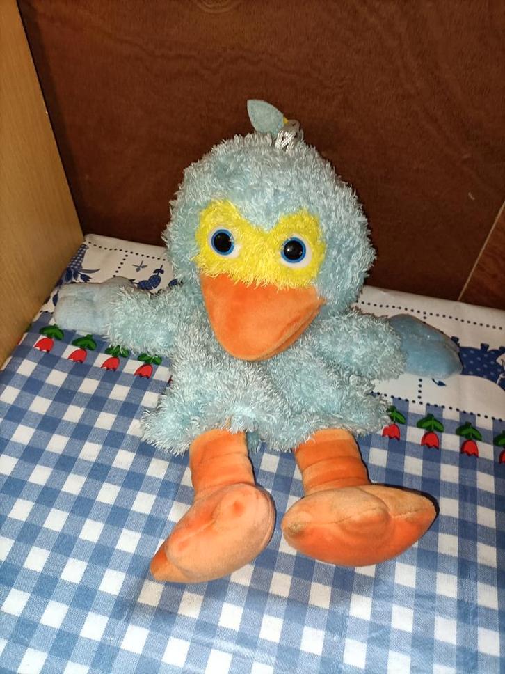 Pino handpop Sesamstraat 34 cm groot, Kinderen en Baby's, Speelgoed | Knuffels en Pluche, Zo goed als nieuw, Overige typen, Ophalen of Verzenden