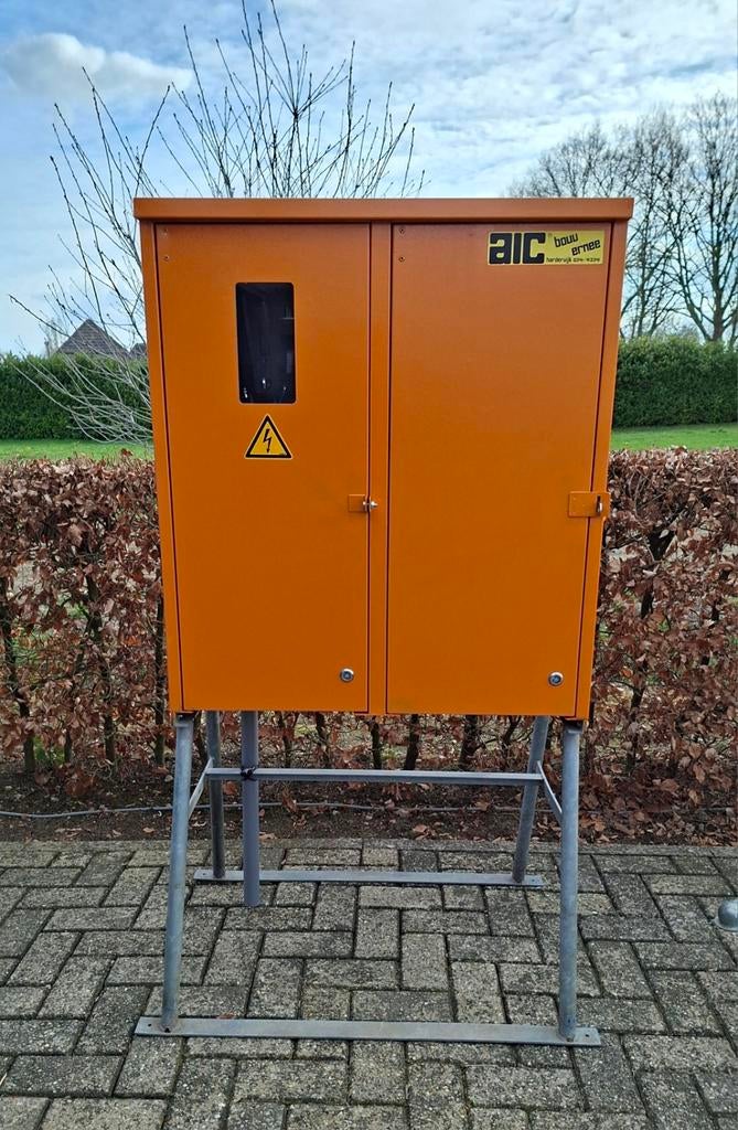 MERZ BOUWSTROOMKAST Bouwwaterput Bouwkast BOUWMETERKAST, Ophalen, Zo goed als nieuw