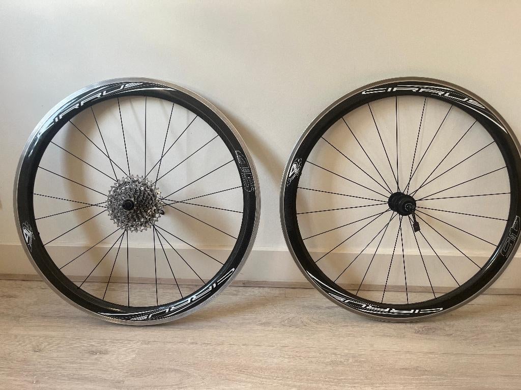 4ZA Carbon wielenset - velgrem, 28 inch, Gebruikt, Carbon, Velgrem