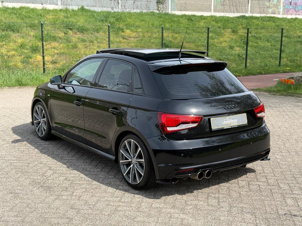 Audi A1 Sportback 1.0 TFSI Sport 140PK I EERSTE EIGENAAR I P, Auto's, Voorwielaandrijving, Leder en Stof, Zwart, Origineel Nederlands