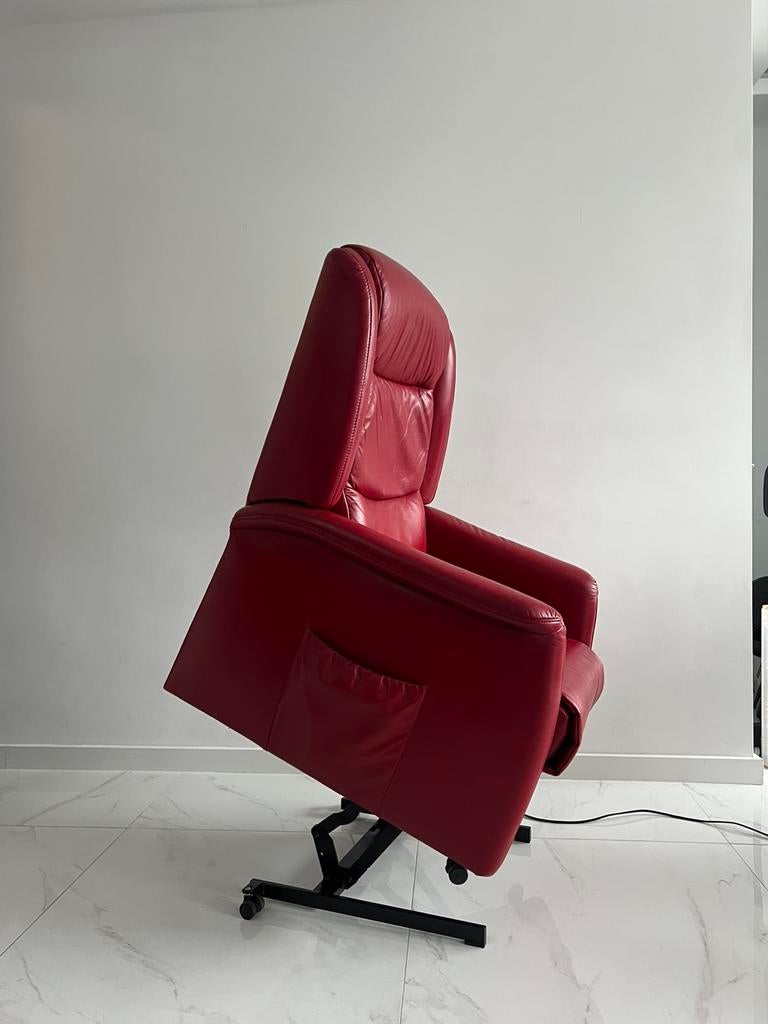 GRATIS BEZORGING* Hukla elektrische sta op fauteuil, Ophalen of Verzenden, Zo goed als nieuw, 50 tot 75 cm, Leer