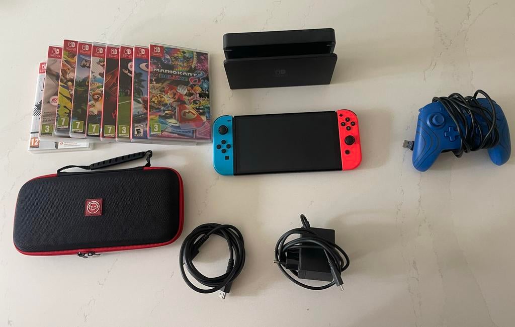 Zeer nette Nintendo Switch met 9 spellen en controller, Spelcomputers en Games, Games | Nintendo Switch, Overige genres, Eén computer