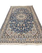 Perzisch tapijt Nain 255x155 wollen vloerkleed handgeknoopt, 1185VB, De handelmaatschappij, 200 cm of meer, Ophalen of Verzenden