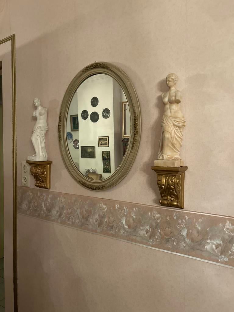 Twee beelden van klassieke figuren op gouden consoles, Antiek en Kunst, Ophalen of Verzenden