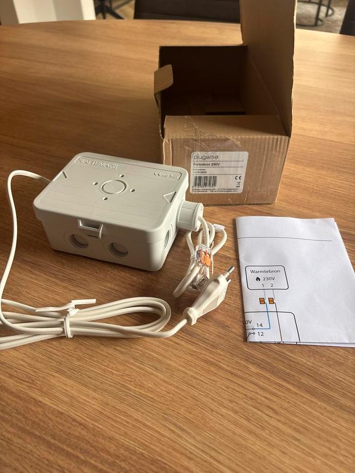 Plugwise Relaisbox 230V - Slimme Schakelaar, Doe-het-zelf en Verbouw, Elektra en Kabels, Nieuw, Schakelaar, Ophalen of Verzenden