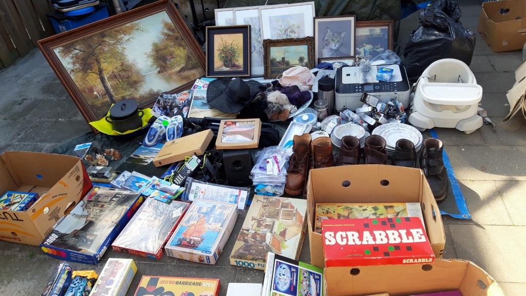 Rommelmarkt spullen ongeveer 20 dozen, Diversen, Ophalen of Verzenden