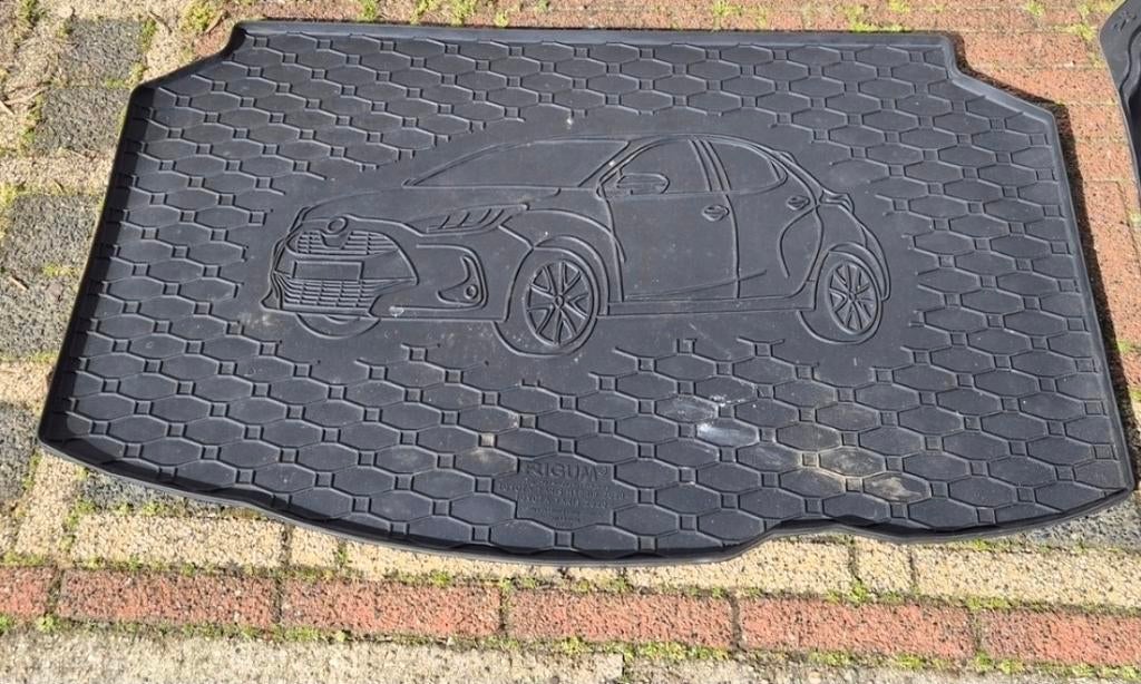 Originele Toyota Yaris rubberen kofferbakmat, Ophalen