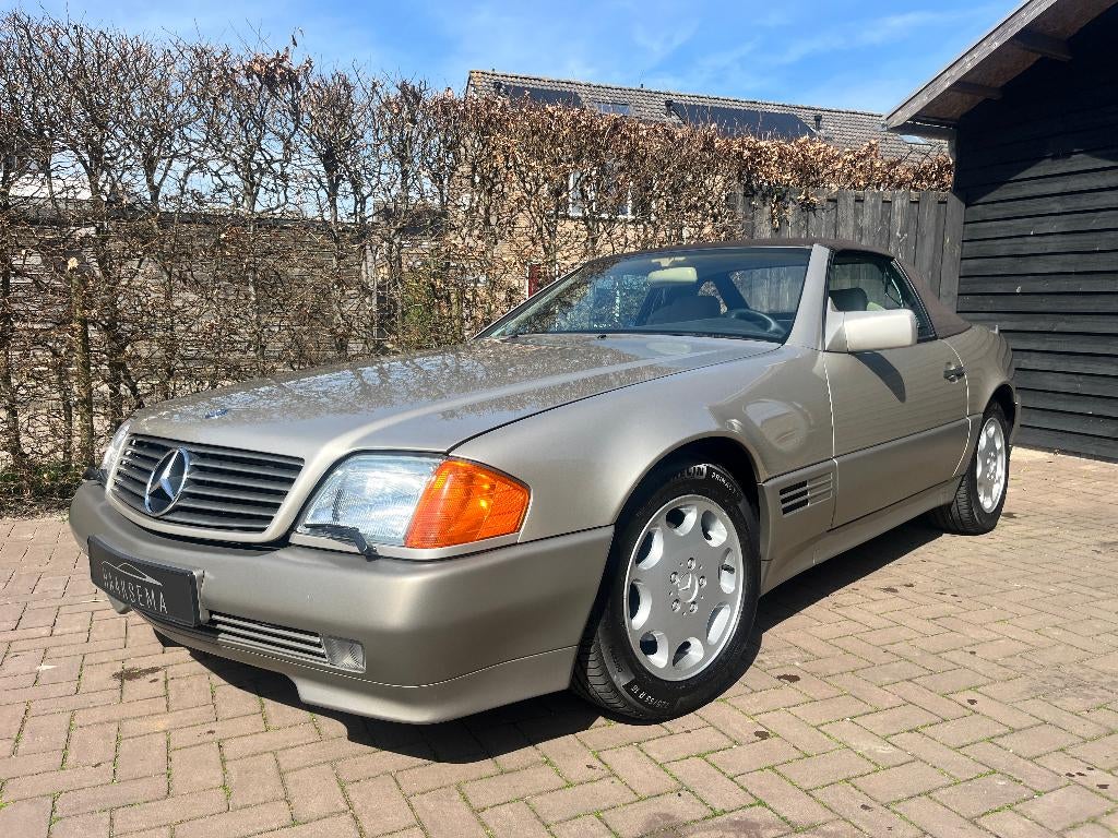 Mercedes-Benz SL320 1995 / Pre facelift / Nieuwstaat, Auto's, Automaat, Achterwielaandrijving, Beige, Sound system