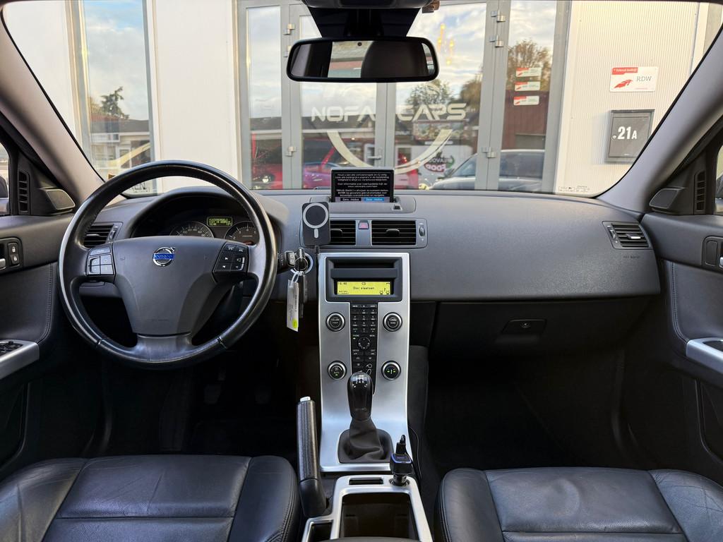 Volvo V50 2.0 Business Pro Edition|Leer|Nap|Trekhaak|Navi, Auto's, Met garantie (alle), 1279 kg, V50, Zilver of Grijs