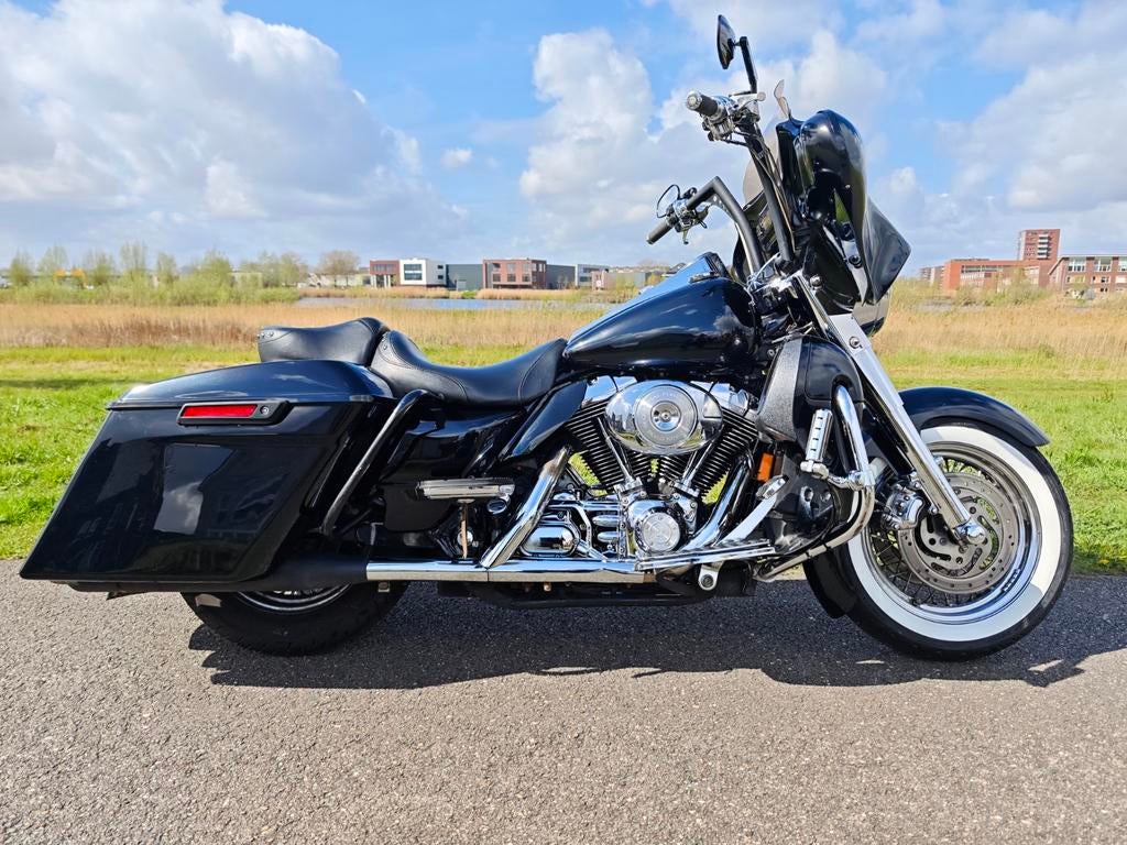 Harley-Davidson FLHRCI Road King Touring Bagger Style, Particulier, Toermotor