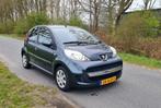 Peugeot 107 1.0 12V 5DR 2010 Grijs | nieuwe APK | 5 deurs, Auto's, Peugeot, Voorwielaandrijving, Stof, Zwart, 4 stoelen