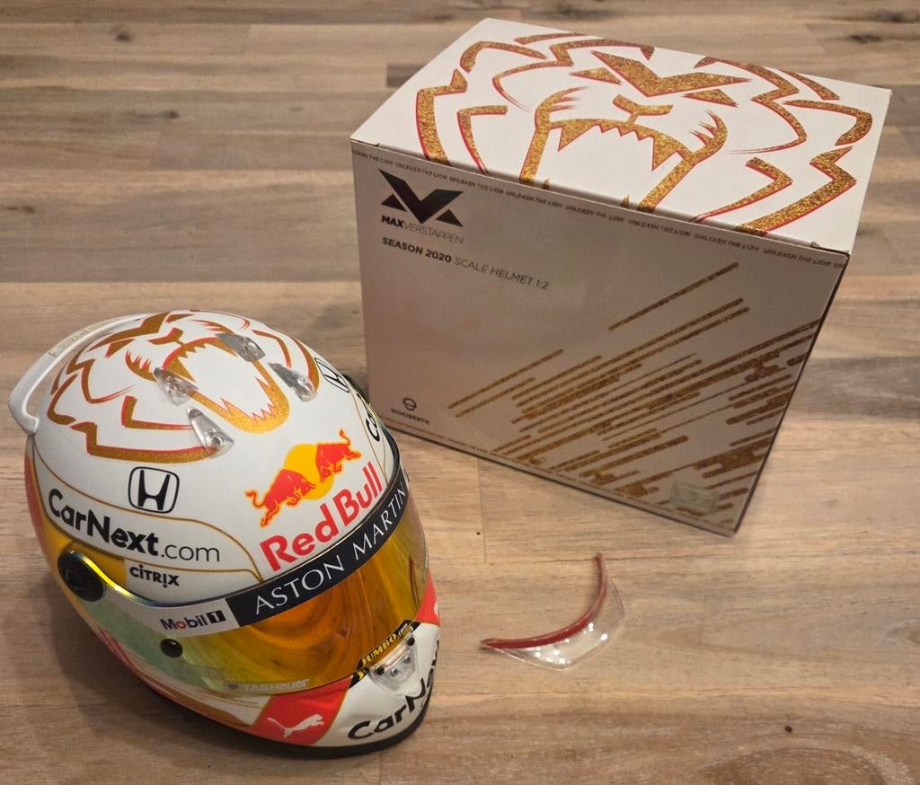 Max Verstappen seizoenshelm helm 1:2 seizoen 2020 F1 GP, Ophalen of Verzenden, Zo goed als nieuw, Formule 1