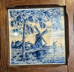 Delfts blauw tegeltableau met molens in houten lijst, Antiek en Kunst, Ophalen of Verzenden