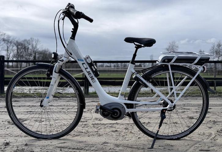Cube Travel e-bike Bosch 400Wh – 285 km, Fietsen en Brommers, Fietsen | Dames | Damesfietsen, Gebruikt, Overige merken, (Extra) lage instap