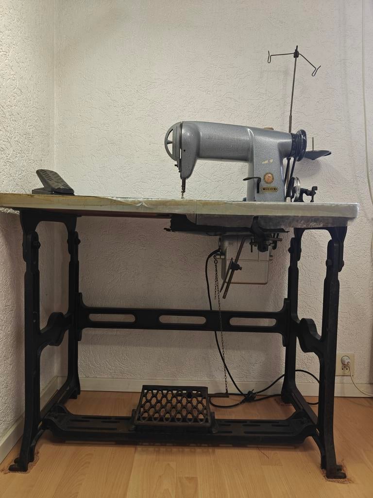 Singer 45 IK 45, industrie naaimachine, Ophalen, Gebruikt, Naaimachine, Singer