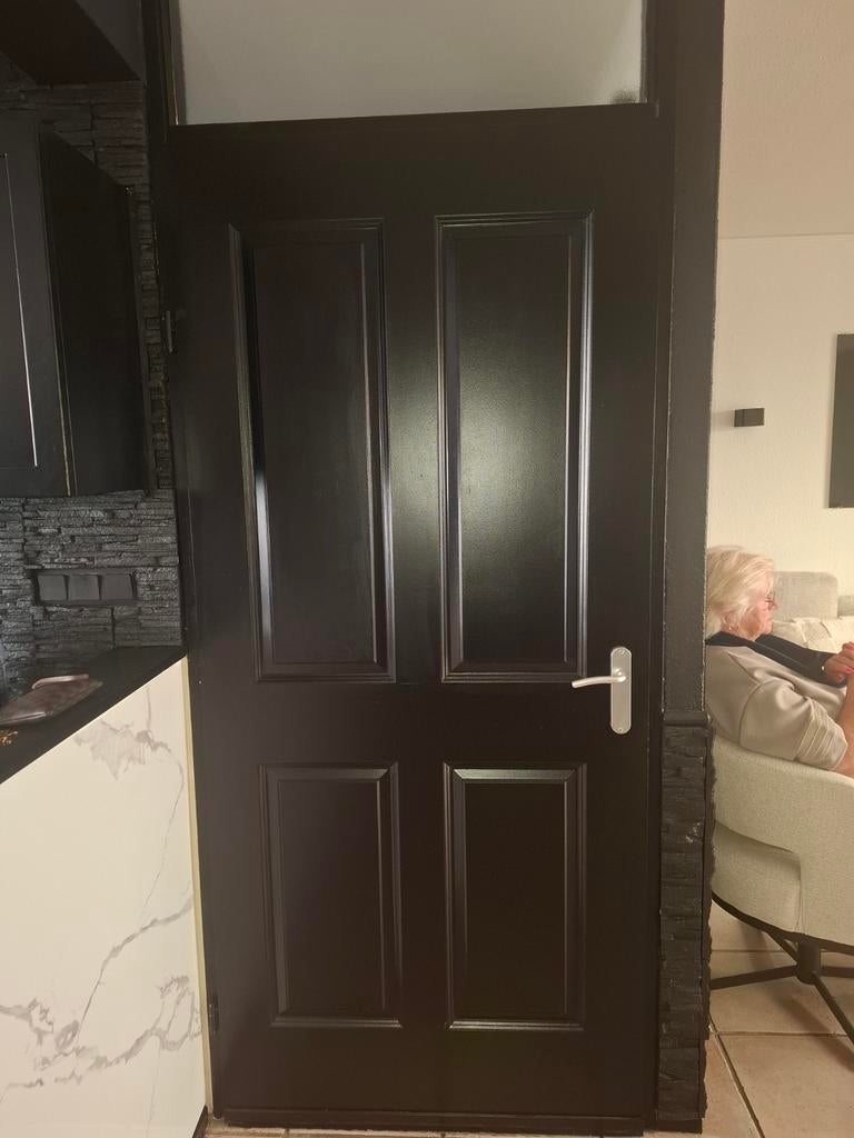 Mooie zwarte linksdraaiende binnendeur, Doe-het-zelf en Verbouw, Deuren en Horren, Ophalen, Binnendeur, 200 tot 215 cm