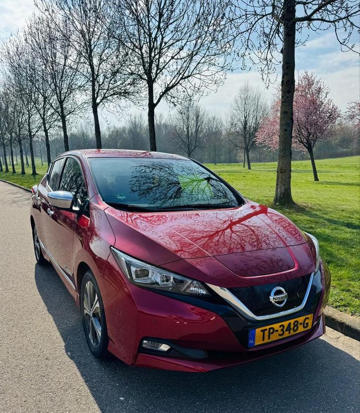 Nissan Leaf Electric 40kWh 2018 Rood, Zwart, Leder en Stof, Origineel Nederlands, Elektrisch