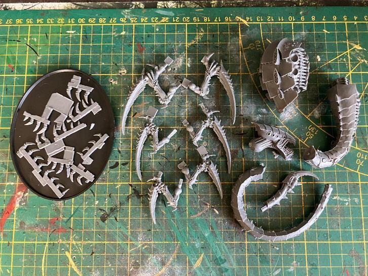 Forgeworld Tyranid Trygon, Hobby en Vrije tijd, Wargaming, Zo goed als nieuw, Warhammer, Figuurtje(s), Ophalen of Verzenden